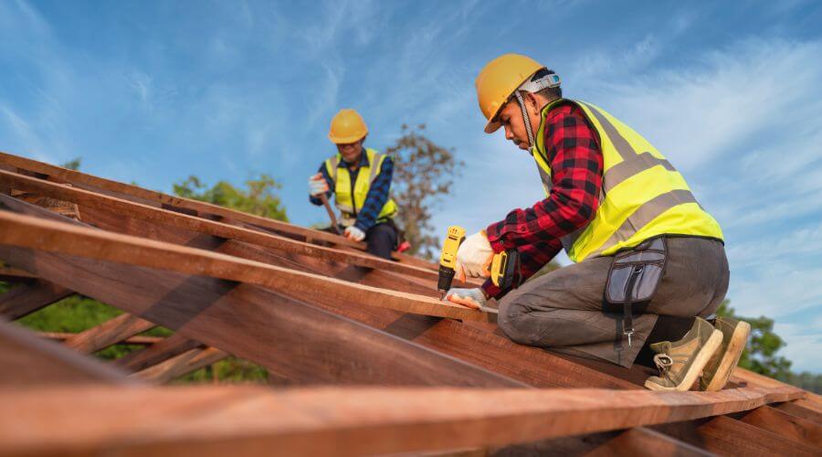 Professional gutter cleaning in Elmwood, NE